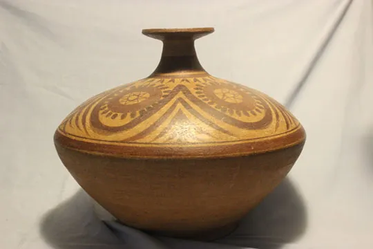 Barry Holton – Large Ceramic Pot