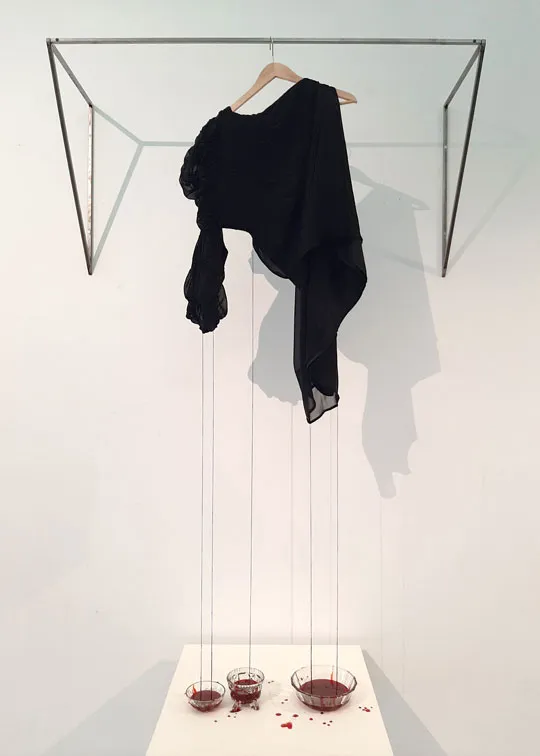 Henrica Langh –&nbsp;My Bleeding Dress