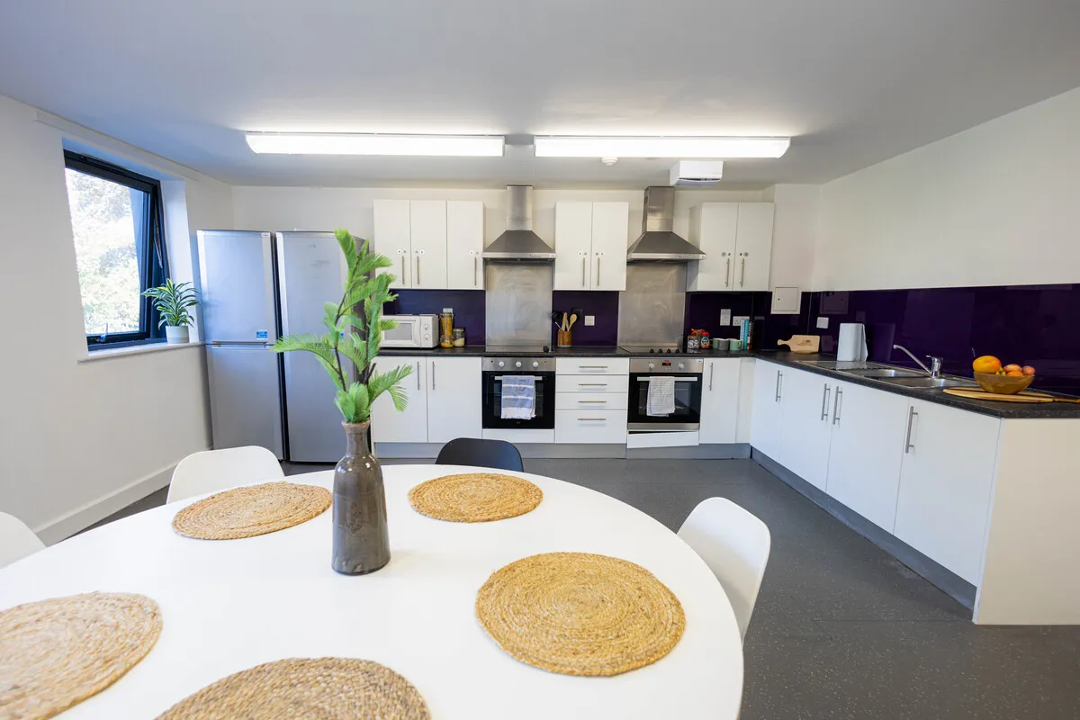 Kitchen, Crossways House Accommodation, Epsom