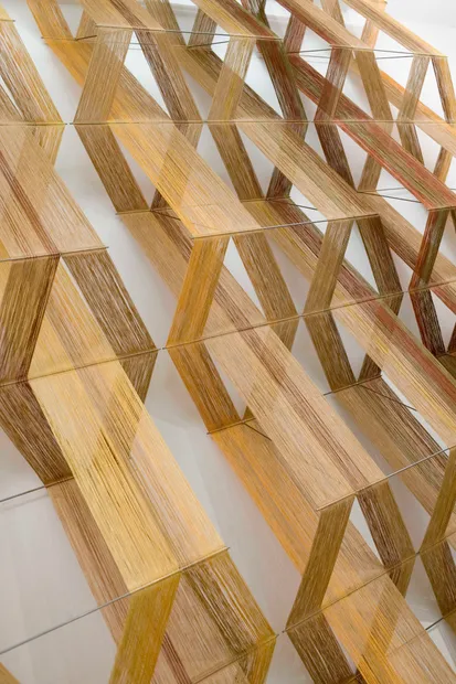 Three-dimensional linen ‘macrogauze’. Peter Collingwood, 1990s. © Estate of the artist / Crafts Study Centre (2009.27.1-2)