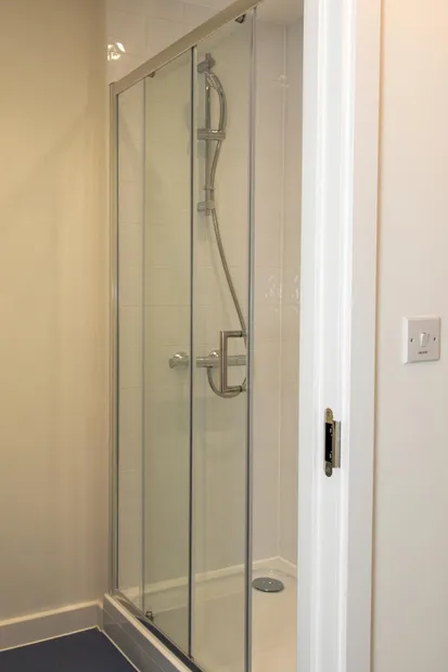 Union Yard Ensuite Shower
