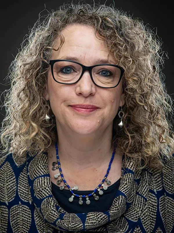 Annelies Lovell