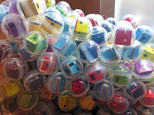 The ceramic houses in the vending machine © Bashir Makhoul