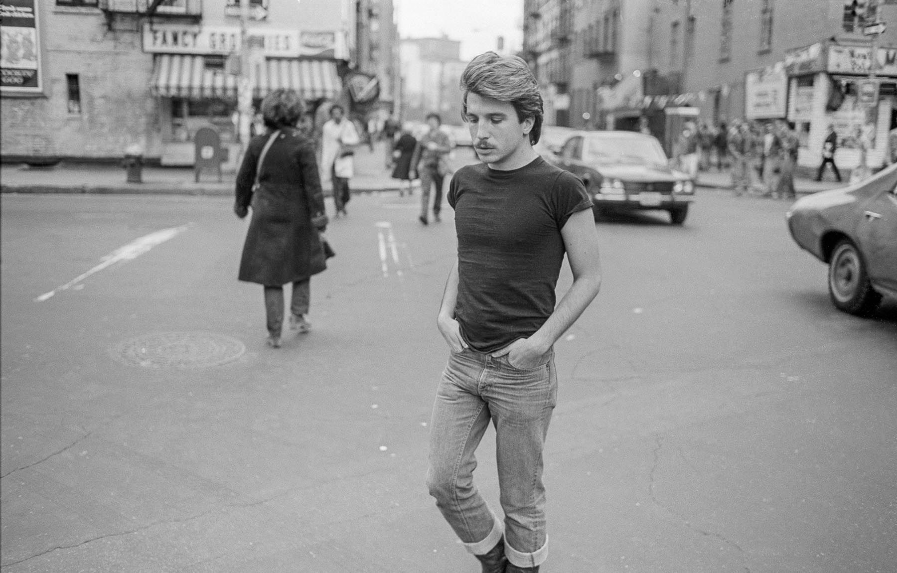 ©Sunil Gupta, 'Untitled 22' from the series 'Christopher Street' 1976. Courtesy the artist and Hales Gallery. ©Sunil Gupta, 'Untitled 22' from the series 'Christopher Street' 1976. Courtesy the artist and Hales Gallery.