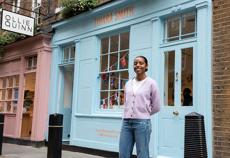 Tihara Smith outside her pop-up shop in London ©7dials